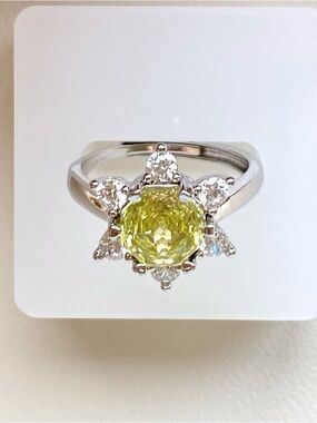 Yellow green Stone Floral Halo Ring